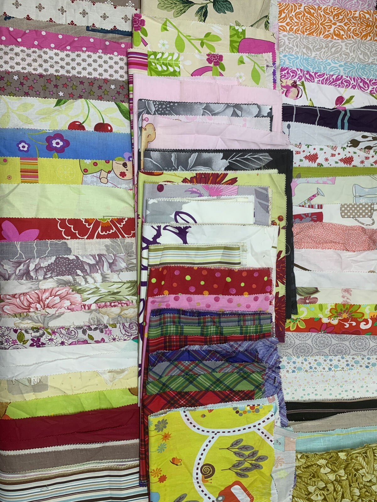 Patchwork Kumaşları Dsesenli 100 adet, 30x40 cm ölçülerinde