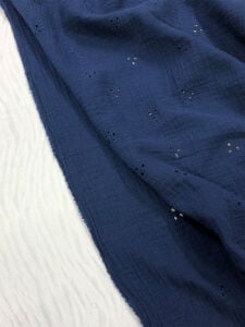 Lacivert Nakışlı Fistolu Müslin Kumaş