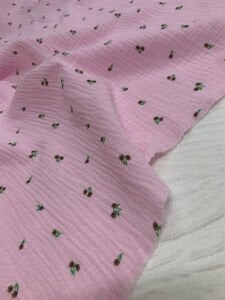 Pembe Desenli Müslin Kumaş - Küçük Çiçek Desen