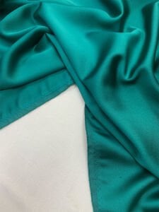 Zümrüt Yeşili Asetat Saten Kumaş