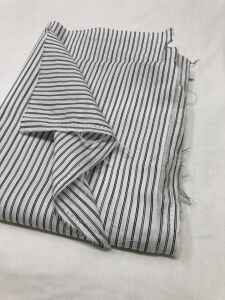 Siyah Beyaz Gömleklik Kumaş %100 Pamuk, Parça 85x130 cm (HAFİF KİR VAR)