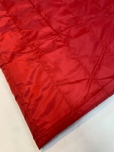 Kırmızı Kapitone Kumaş Montluk - Tek Taraflı
