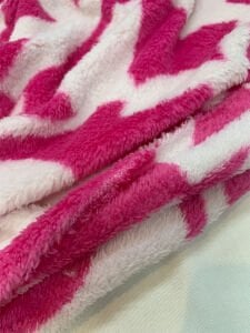 Pembe Beyaz Desenli Welsoft Kumaş Çift Taraflı -  Yumuşak Tok Doku