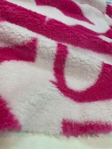 Pembe Beyaz Desenli Welsoft Kumaş Çift Taraflı -  Yumuşak Tok Doku