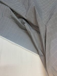 Açık Gri Fosforlu Kapitone Kumaş Montluk - Tek Taraflı