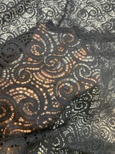 Siyah Dantel Kumaş Girdap Desenli - Tok ve Dökümlü