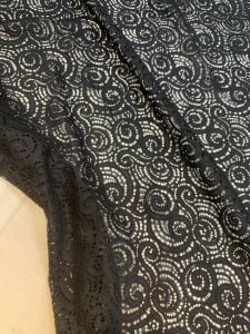 Siyah Dantel Kumaş Girdap Desenli - Tok ve Dökümlü