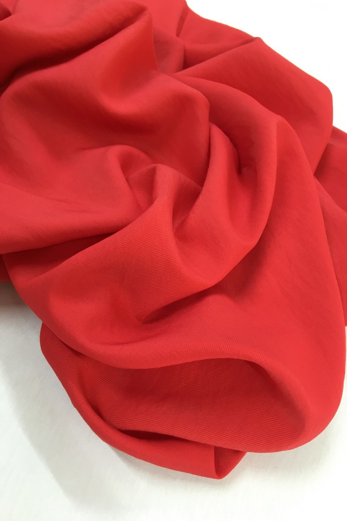 Kırmızı Ayrobin Kumaş