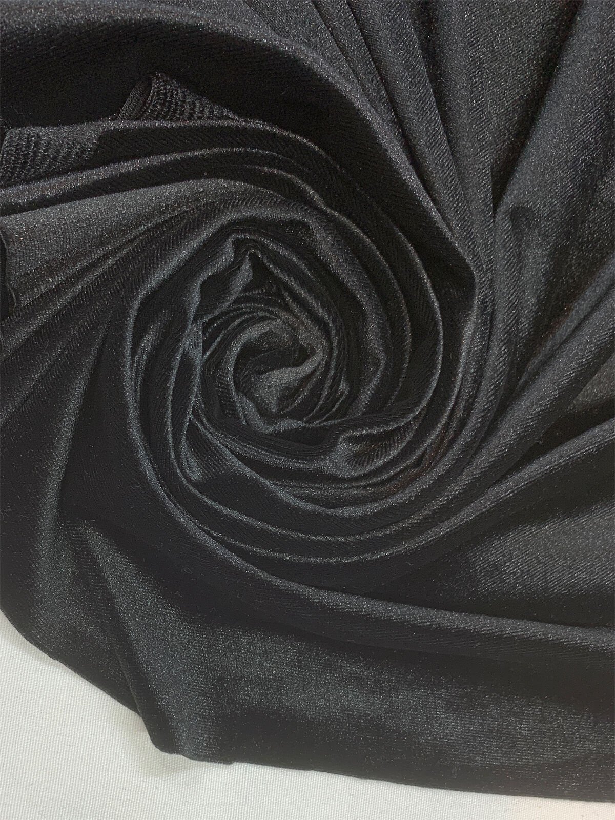 İpek Kadife Kumaş Likralı Dökümlü Elbiselik Siyah