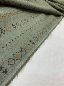 Pazen Benzeri, Otantik Desenli Haki Kışlık Kumaş - Hafif Şardonlu