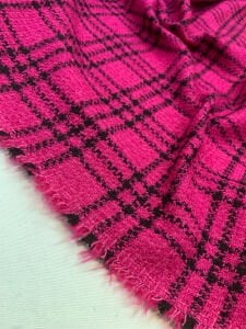 Fuşya Siyah Ekose Şanel Kumaş – Ceketlik & Takımlık