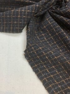 Siyah Kahve Füme Ekose Şanel Kumaş – Ceketlik & Takımlık