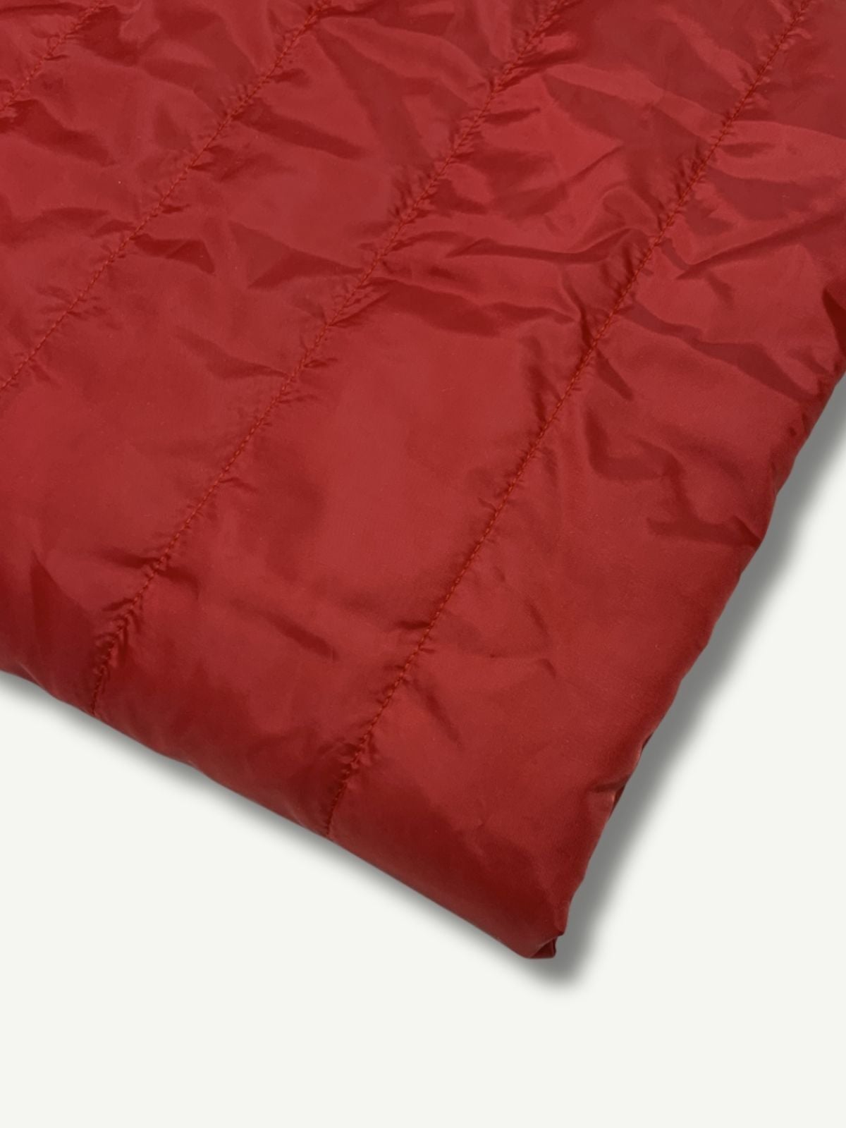 Kırmızı Kapitone Kumaş, Parça 170x140 cm - Tek Taraflı