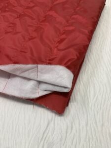 Kırmızı Kapitone Kumaş, Parça 170x140 cm - Tek Taraflı