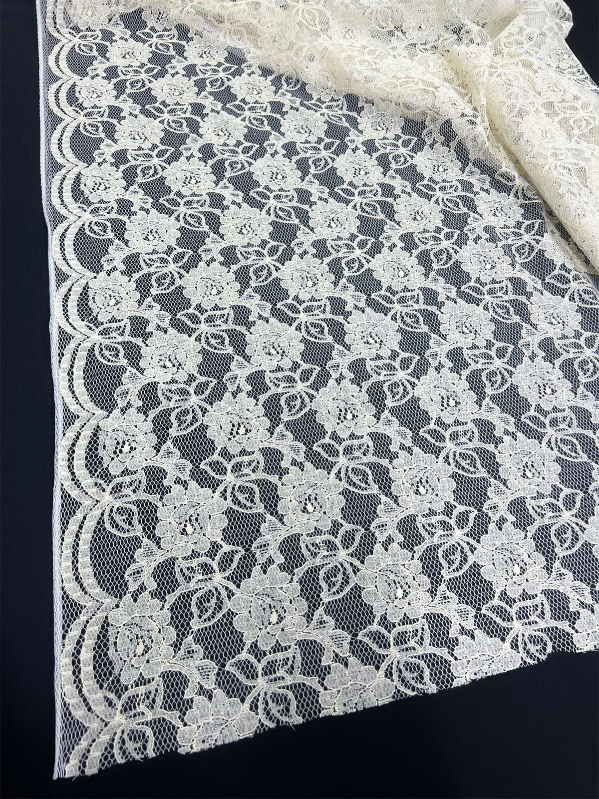 Krem Kordone Dantel Kumaş - Çiçek Desenli