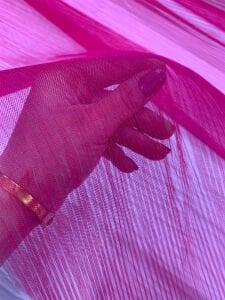 Fuşya Piliseli Sert Tül Kumaş