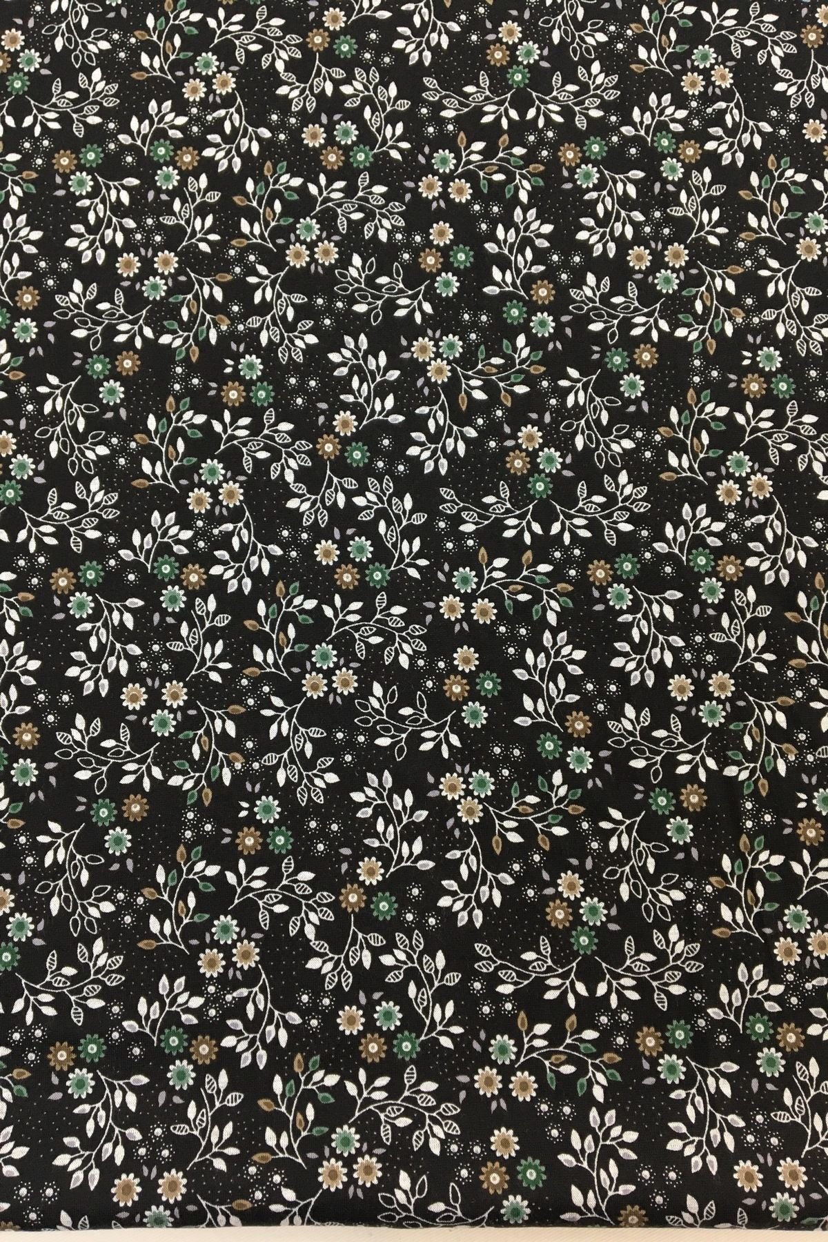 Desenli Menekşe Penye Kumaş - Desen24