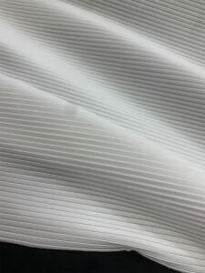 Beyaz Poplin Piliseli Kumaş