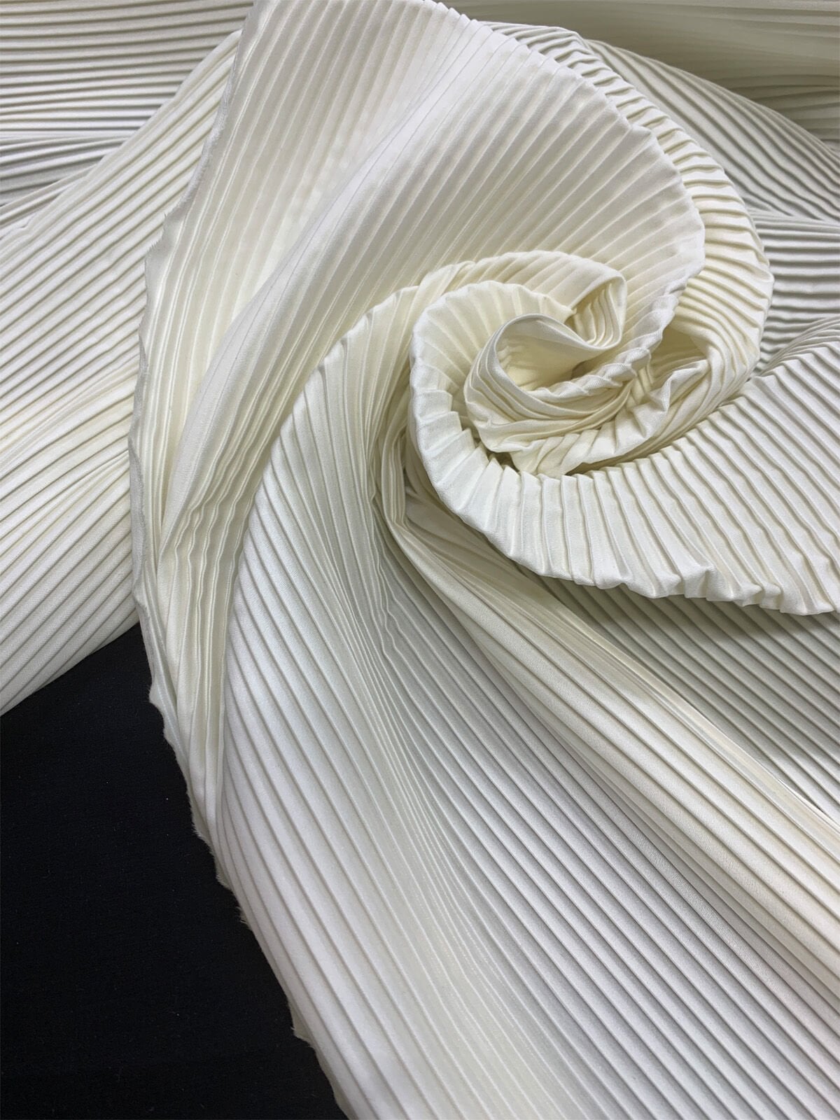 Krem Poplin Piliseli Kumaş