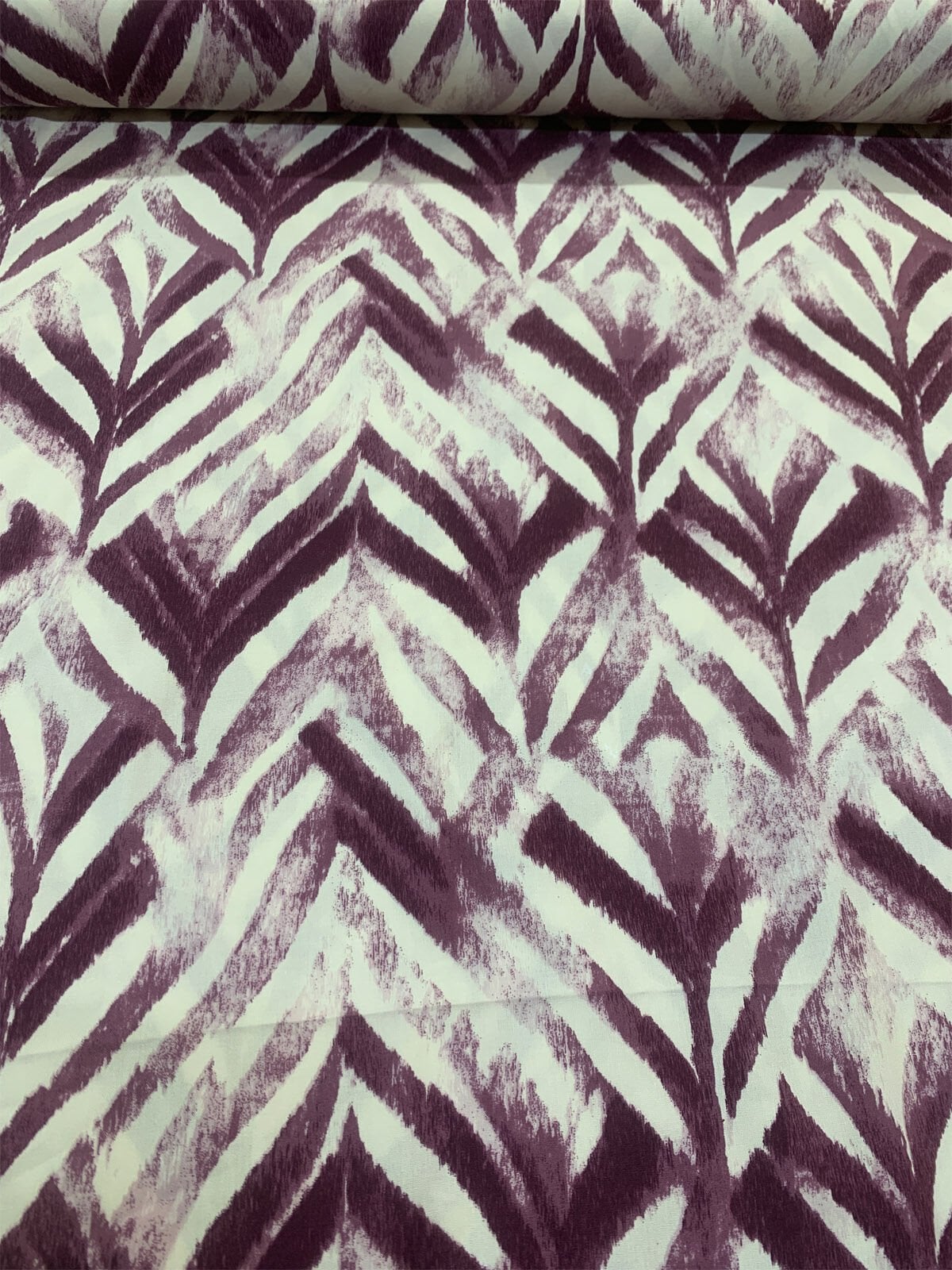 Mürdüm Etnik Zikzak Desenli Viskon Kumaş