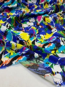 Mavi Çiçekli Desenli Viskon Kumaş