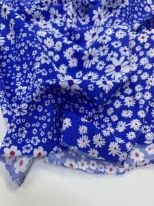 Mavi Papatya Desenli Viskon Kumaş