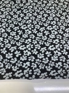 Siyah Gri Çiçek Desenli Viskon Kumaş