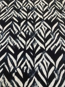 Siyah Krem Fırça Efektli Desenli Viskon Kumaş