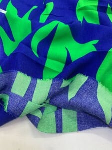 Saks Mavi Yeşil Yaprak Desenli Viskon Kumaş