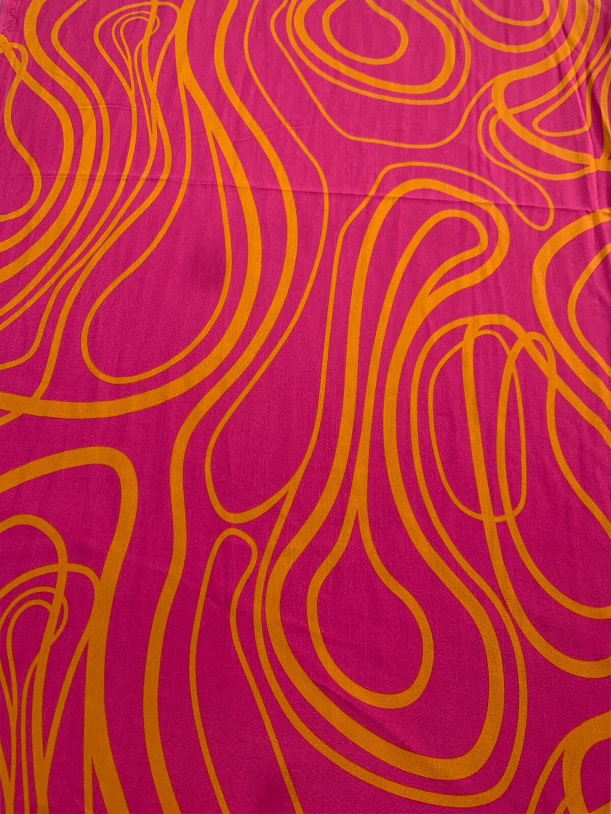 Fuşya Soyut Sarmal Desenli Viskon Kumaş