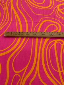 Fuşya Soyut Sarmal Desenli Viskon Kumaş