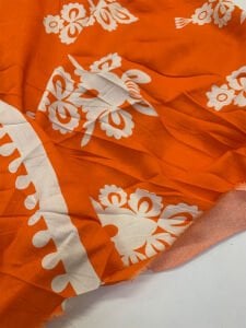 Eteği Sulu Etnik Desenli Viskon Kumaş