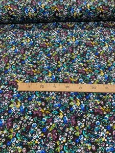 Fuşya Çıtır Çiçek Desenli Viskon Kumaş