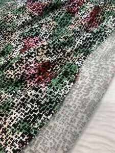 Desenli Viskon Penye Kumaş Dökümlü Esnek Elbiselik - Mozaik Desenli