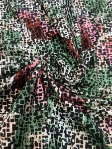 Desenli Viskon Penye Kumaş Dökümlü Esnek Elbiselik - Mozaik Desenli