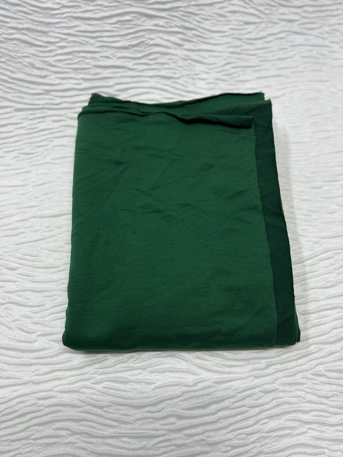 Diz Yapmaz Esnek 2 İplik Kumaş, Parça 130x180 cm - Zümrüt Yeşili