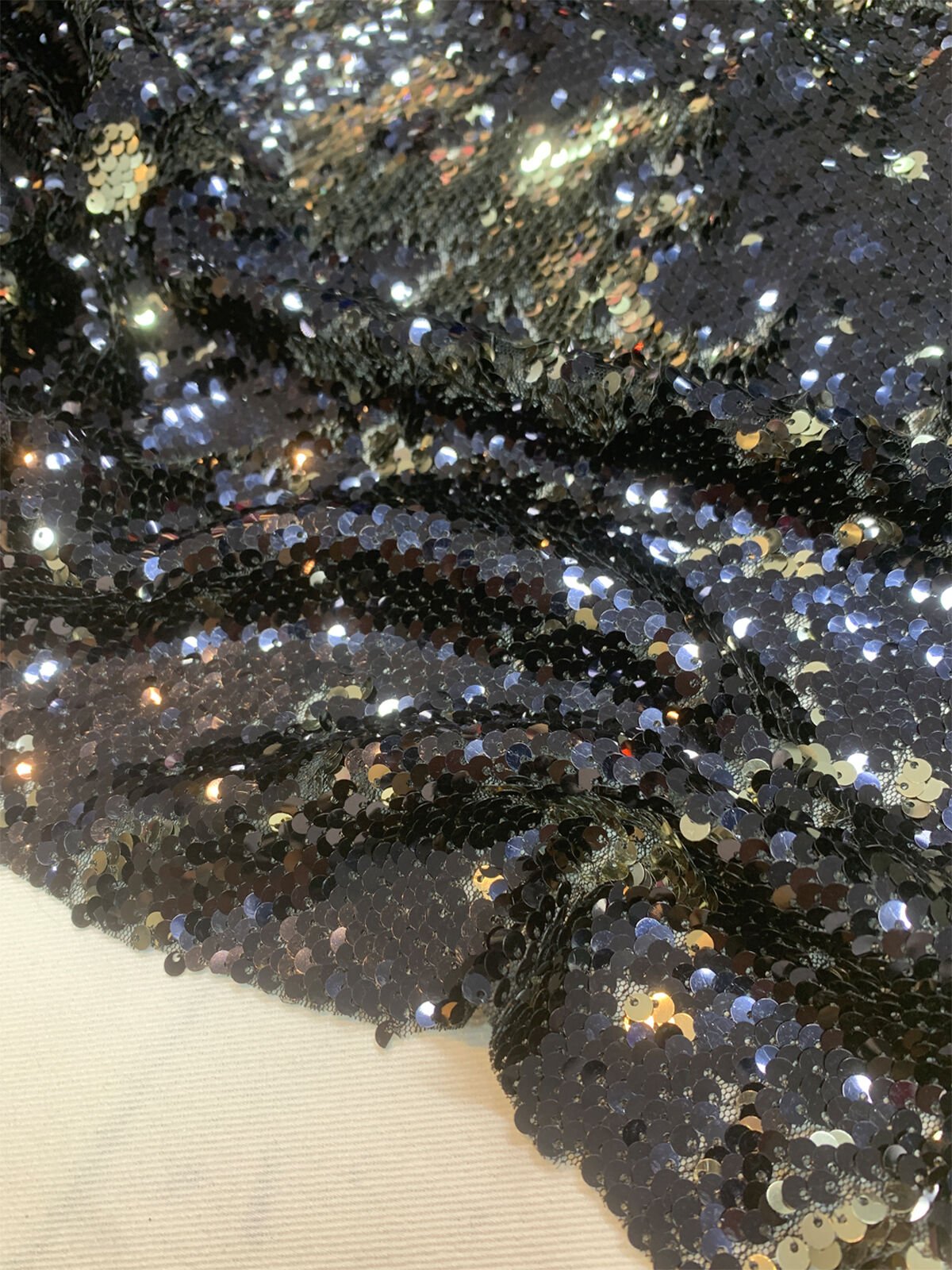 Lacivert Gold Çift Taraflı Pul Payet Kumaş