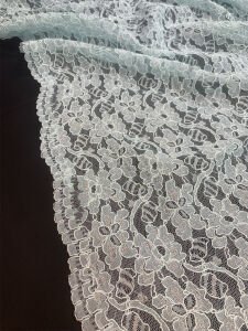 Açık Su Yeşili Kordone Dantel Kumaş – Çiçek Desenli