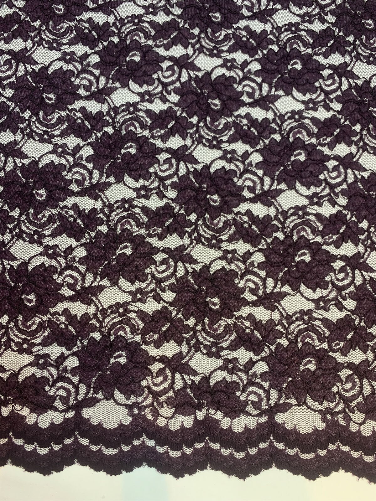 Patlıcan Moru Kordone Dantel Kumaş – Çiçek Desenli