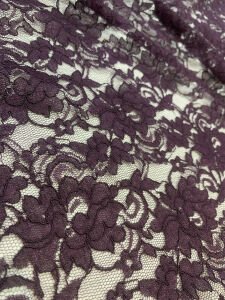 Patlıcan Moru Kordone Dantel Kumaş – Çiçek Desenli