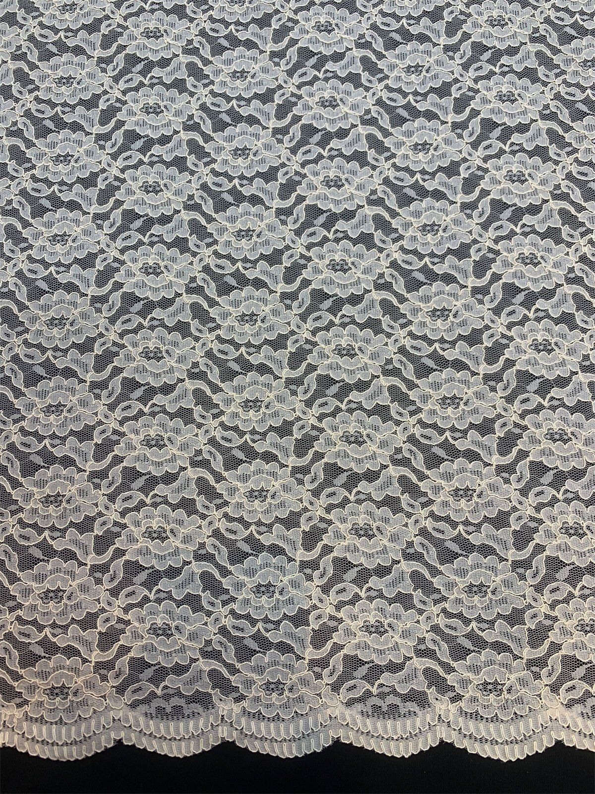 Koyu Krem Kordone Dantel Kumaş – Çiçek Desenli