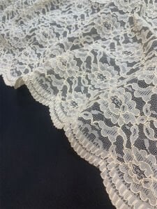 Koyu Krem Kordone Dantel Kumaş – Çiçek Desenli