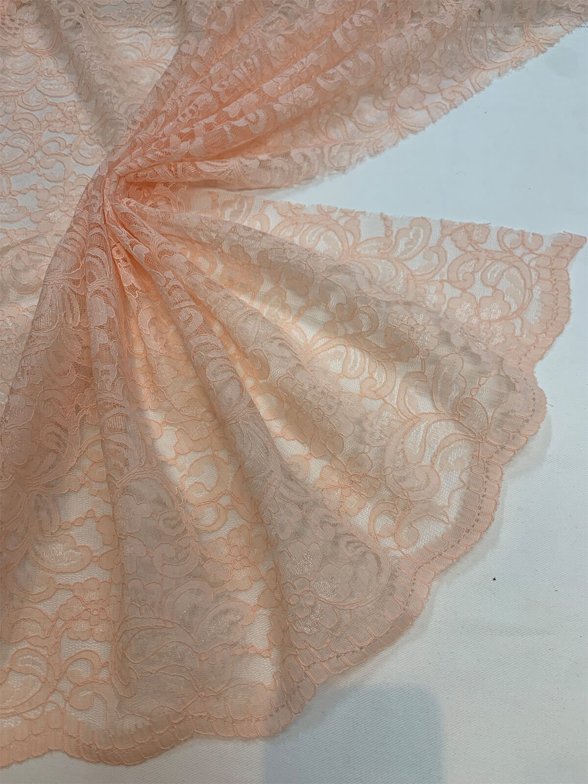 Somon Kordone Dantel Kumaş – Çiçek Desenli