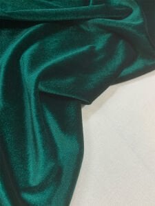 İpek Kadife Kumaş Likralı Dökümlü Elbiselik Zümrüt Yeşili