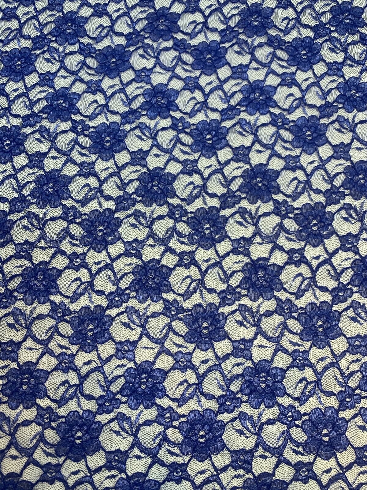 Saks Mavi İnce Dantel Kumaş – Küçük Çiçek Desenli