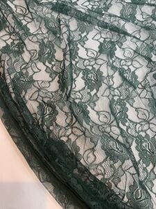 Zümrüt Yeşil İnce Dantel Kumaş – Çiçek Desenli