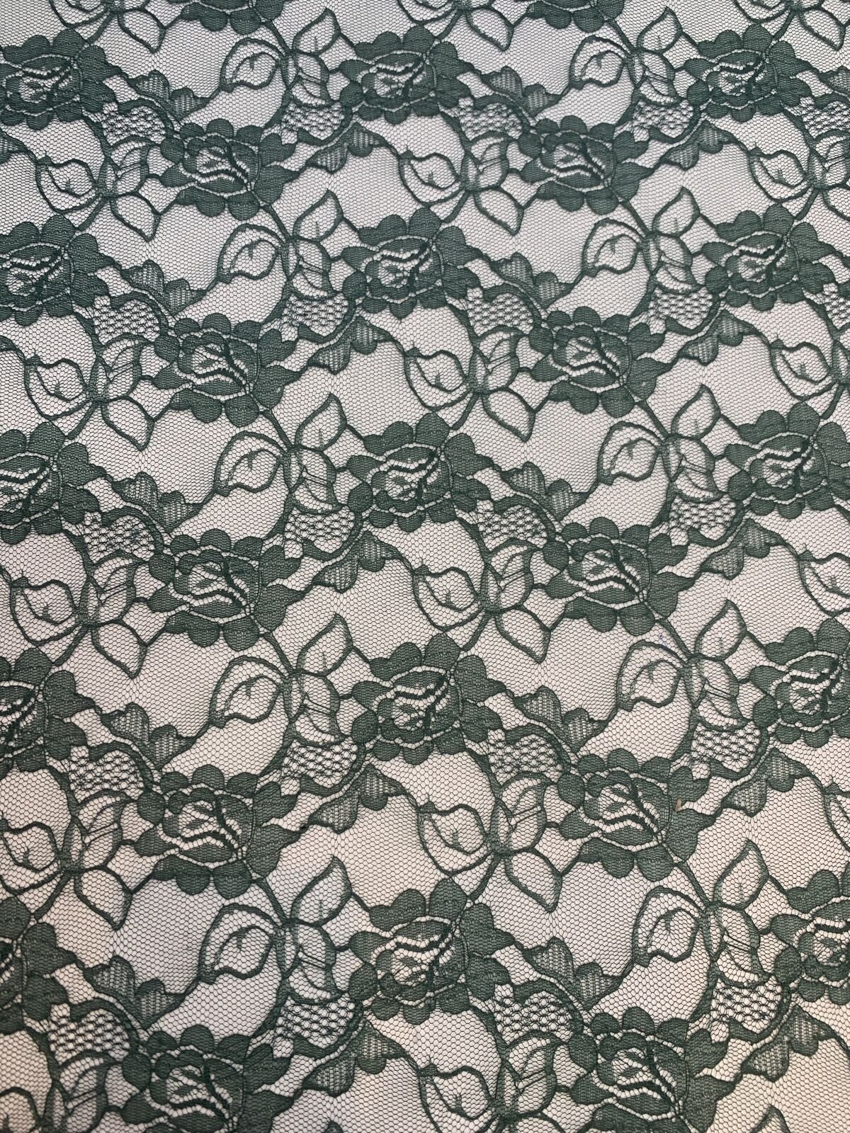 Zümrüt Yeşil İnce Dantel Kumaş – Çiçek Desenli