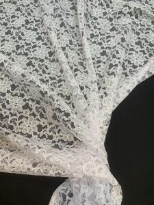 Beyaz İnce Dantel Kumaş – Çiçek Desenli