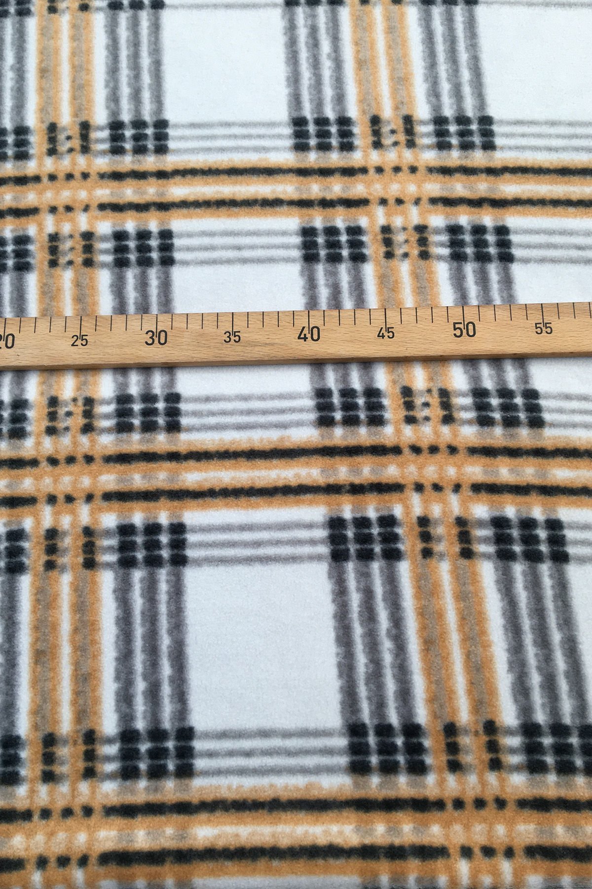 Kahve Gri Siyah Ekose Desenli Polar Kumaş