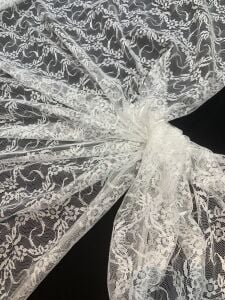 Ekru İnce Dantel Kumaş – Küçük Çiçek Desenli